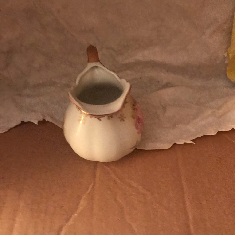 Lusterware Cream Pitcher - Picture 3 of 5